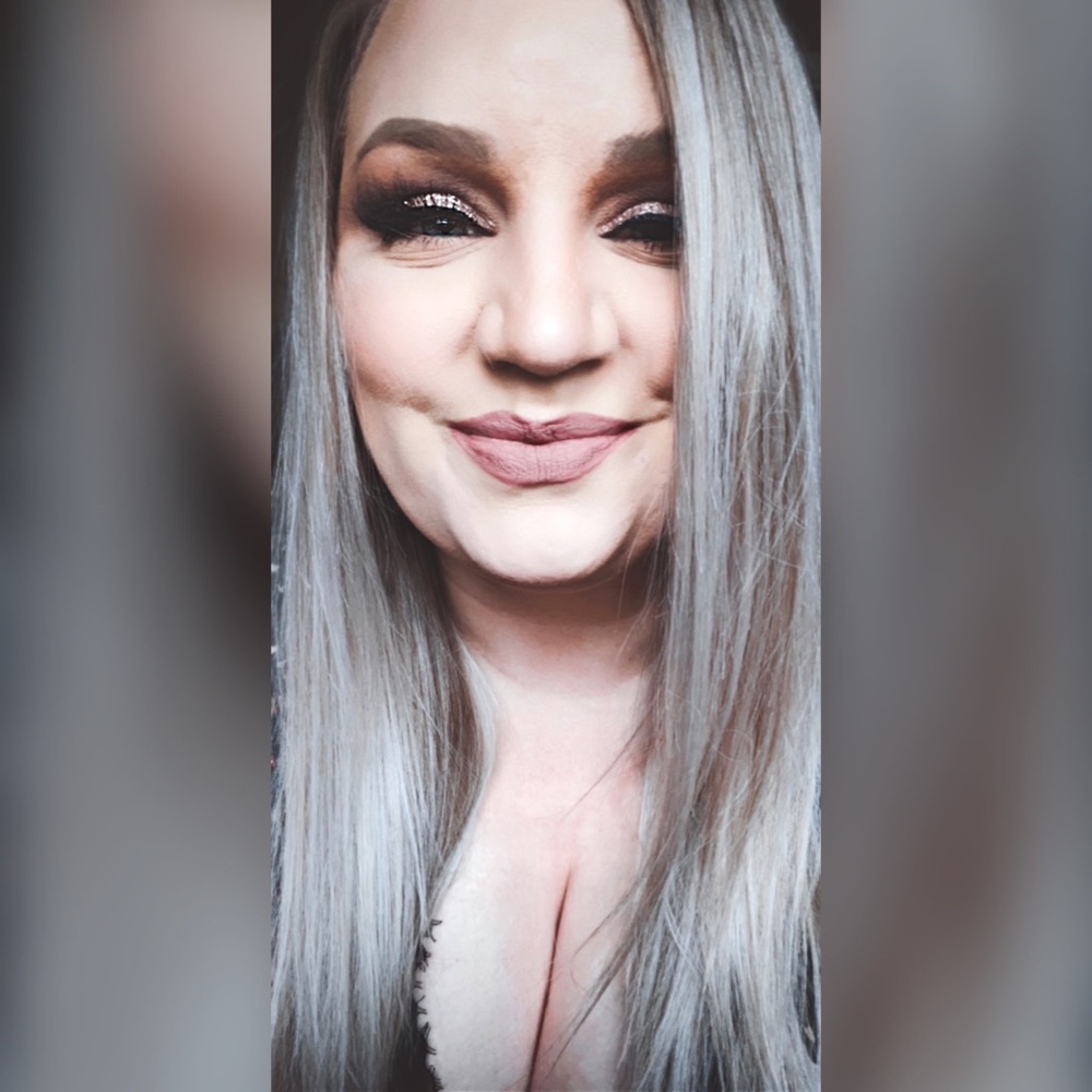 Meet your Posher, Becky